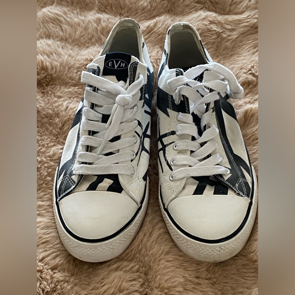 EVH Men’s Black and White Zebra Stripped Sneakers size 11
